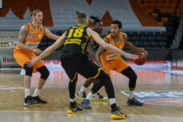 巴贝尔：在拜仁迪亚斯可以全力发挥；塔是当今德国最佳中卫