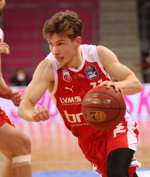 够战胜劲敌 够战胜劲敌